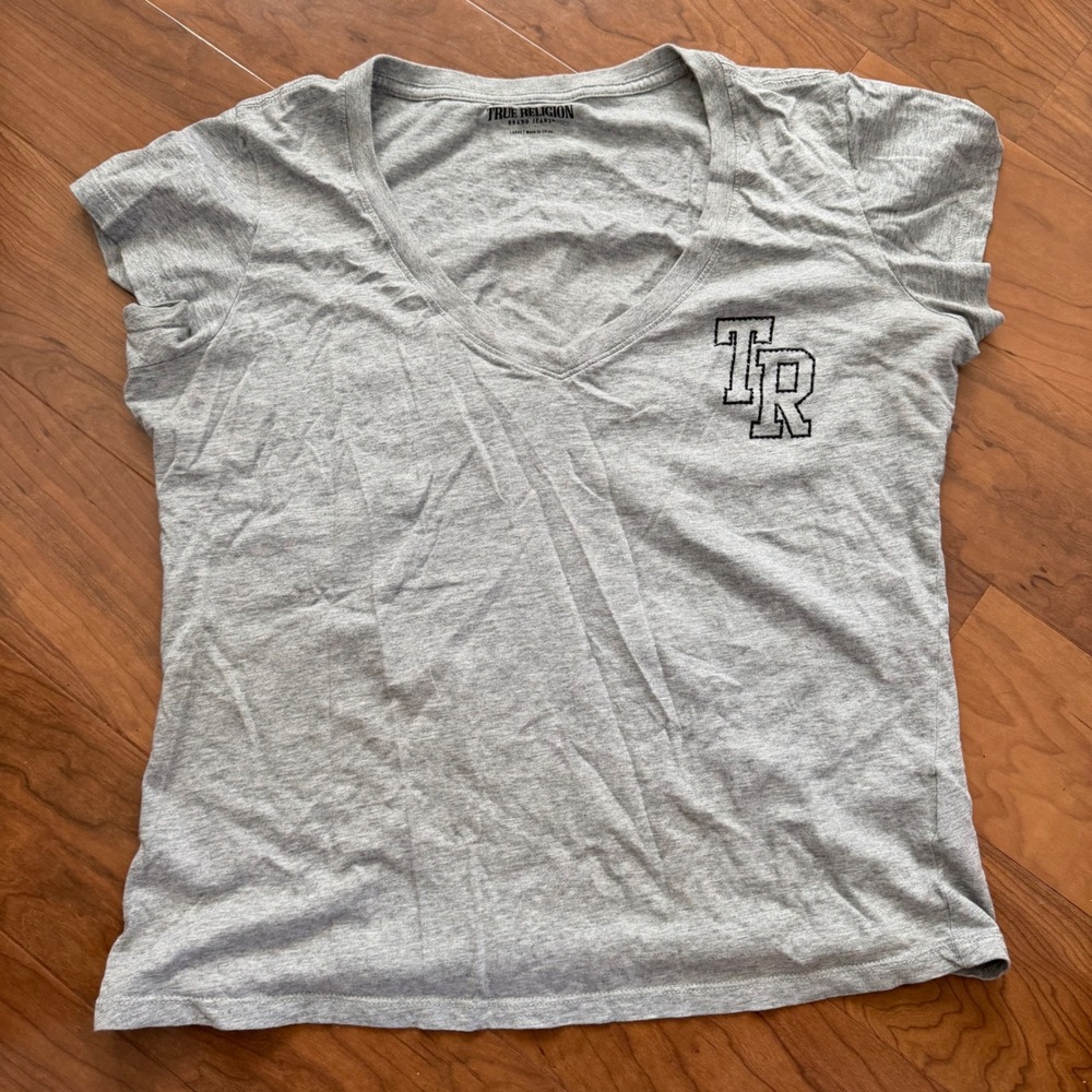 True Religion Women's Gray Embellished V-Neck Short Sleeve T-Shirt Top Large